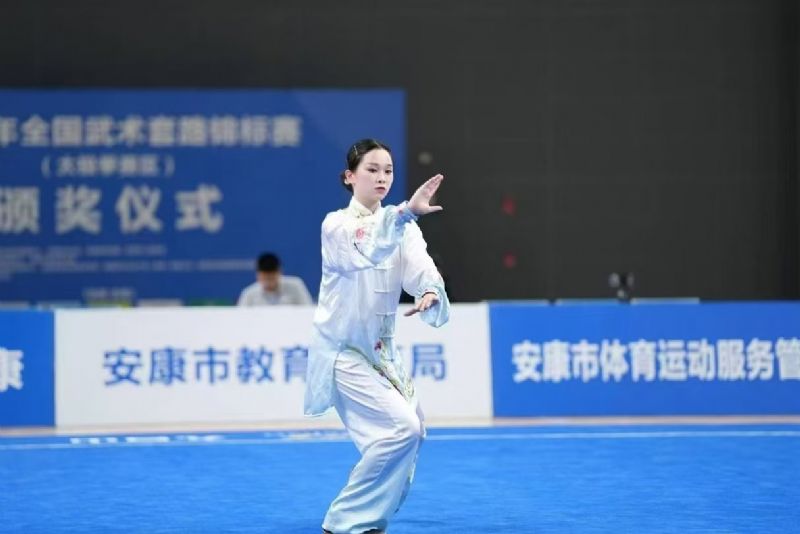 鲸鱼体育官方指定端图片